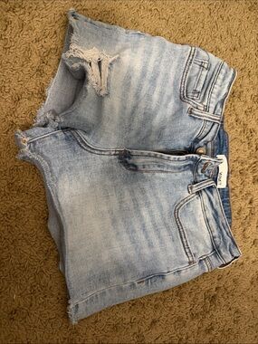 Kensie Light Wash Distressed Denim Shorts - Women's